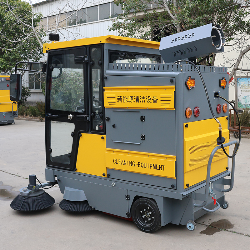 New energy sweeping vehicle