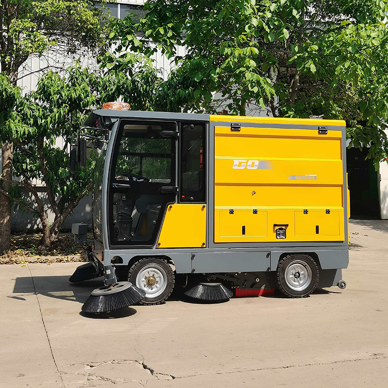 Large New Energy Electric Sweeper
