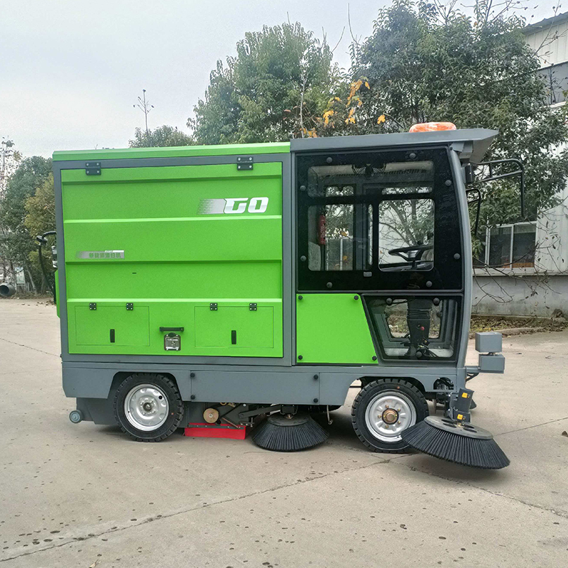 Large New Energy Electric Sweeper